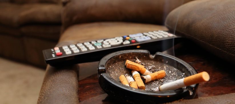 Как избавиться от запаха табака в квартире?